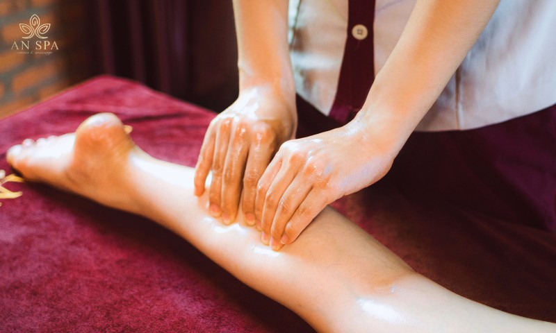 massage chân giúp thư giãn toàn thân