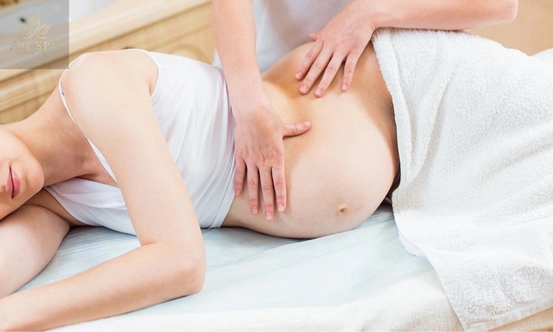 tránh các vùng nhạy cảm khi massage cho thai phụ