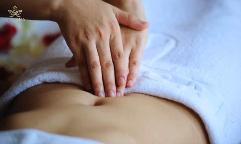 massage bụng giúp giảm đau bụng kinh